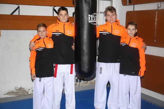 Vier erfolgreiche Karatekas in einer Familie: Lennox, Cedric, Quentin und Collin Schenk