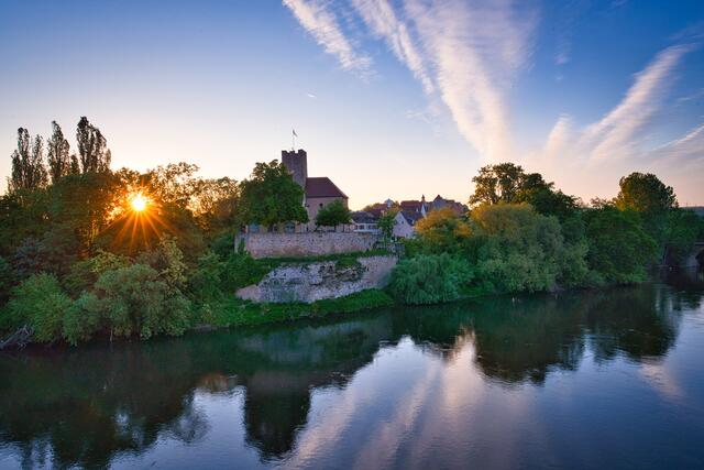 Rathausburg in Lauffen bei Sonnenaufgang