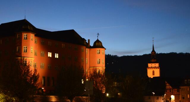 Schloss Bartenau in Künzelsau effektvoll beleuchtet