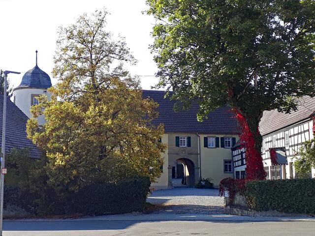 Schloss Bonfeld von der anderen Straßenseite