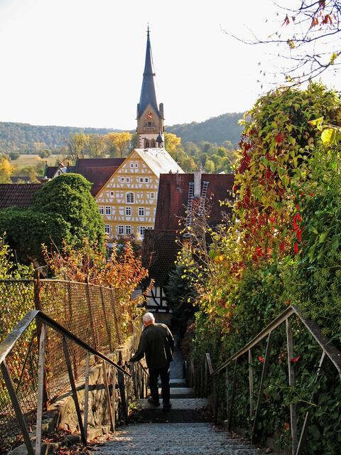 Abstieg von der Burg Möckmühl