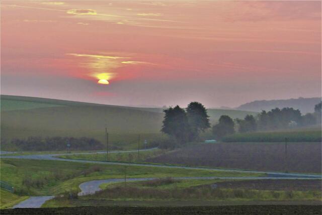Wege im Sonnenaufgang