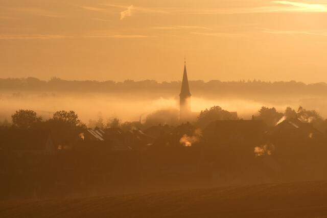 Gemmingen im herbstlichen Sonnenaufgang