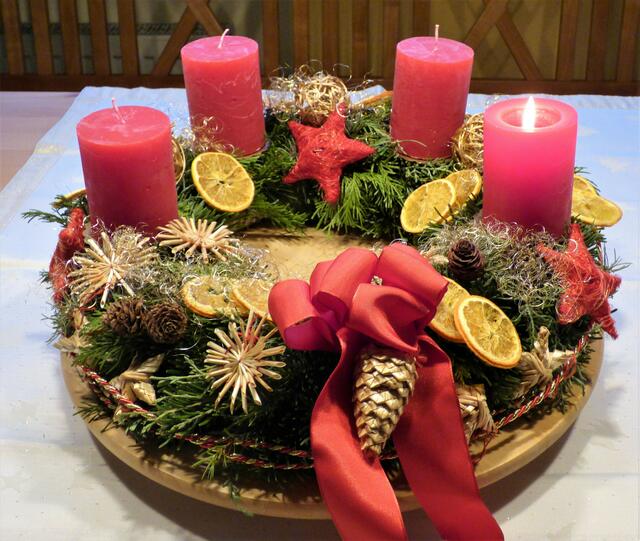 Adventskranz 2020 - hier sieht man ihn im Ganzen