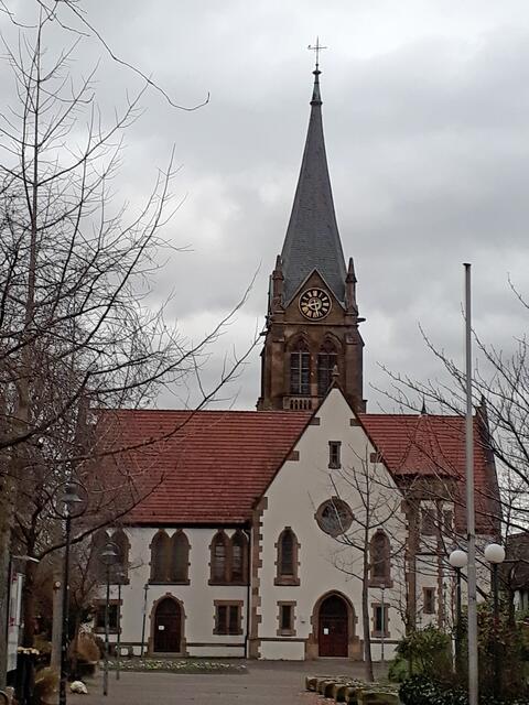 heute Morgen um 1/2 9: die Ev. Statkirche in Böckingen 1