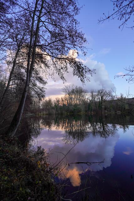Spiegelung im ruhigen See