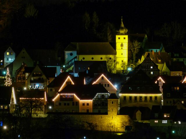 Stadtkirche Forchtenberg zur Weihnachtszeit