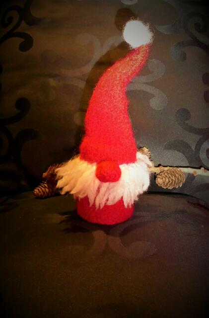 selbst gestrickter Wichtel