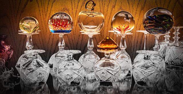 Als Ergänzung zum Text: die Briefbeschwerer. (Wer findet die Maus?)