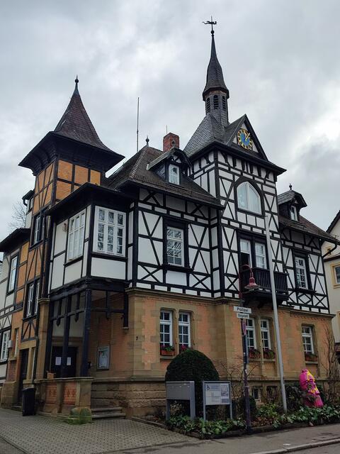Im Rathaus Sontheim ist heute das Bürgeramt und ein Polizeiposten untergebracht | Foto: Aurelia Kling