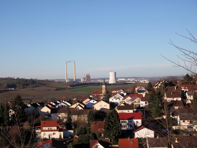 Eine herrliche Fernsicht, und Temperaturen, die man zwar genießen kann, die aber an einem Silvestertag nachdenklich machen...