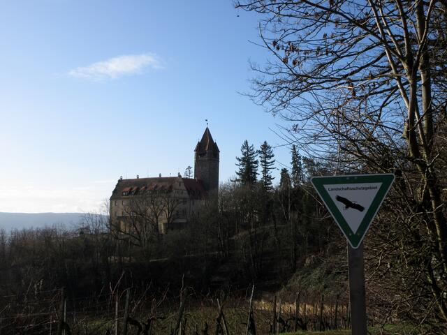 Von Stockheim aus sind wir rechts am Schloss vorbei und haben am höchsten Punkt einen Blick zurück gewagt.