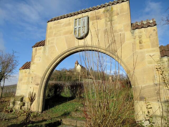 Trotz frischer Temperaturen wärmte hier die Sonne während der kurzen Vesperpause