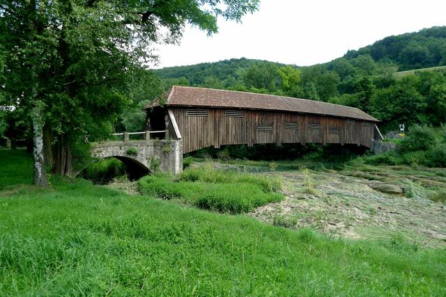 die Holzbrücke in Unterregenbach