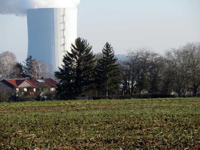 Zum KZ-Friedhof Neckargartach konnten wir nicht auch noch hin, das hätte den Rahmen gesprengt. Deshalb nur aus der Ferne betrachtet.