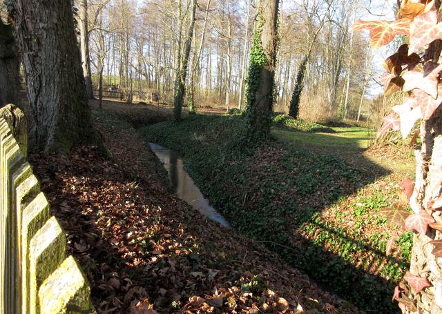 Die Gärten / Parks beim Hipfelhof sind wunderschön angelegt, aber alles ist Privatgelände.