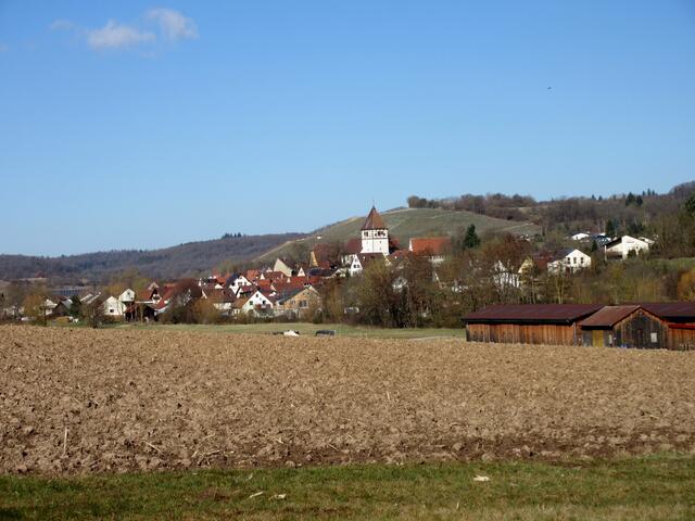 Häfnerhaslach liegt vor uns, wird aber auf dem Weg zum Heiligenberg nur kurz gestreift.
