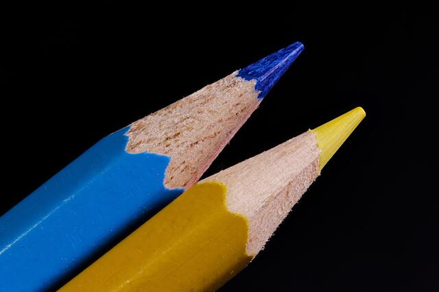 Blau und gelb