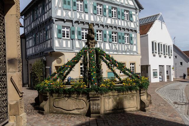 Osterbrunnen in Güglingen