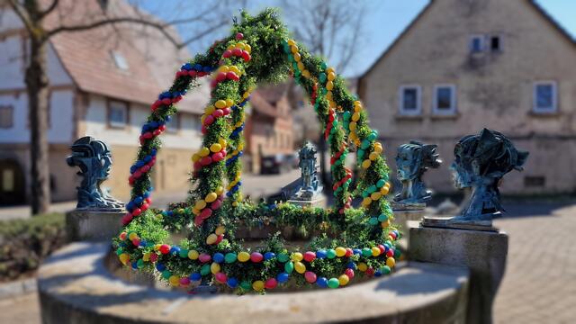 Osterbrunnen in Weiler