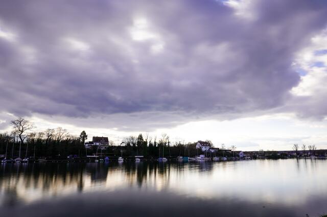 Neckar mit Bootshafen (Langzeitbelichtung)