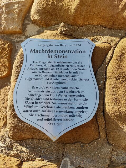 Machtdemonstration in Stein