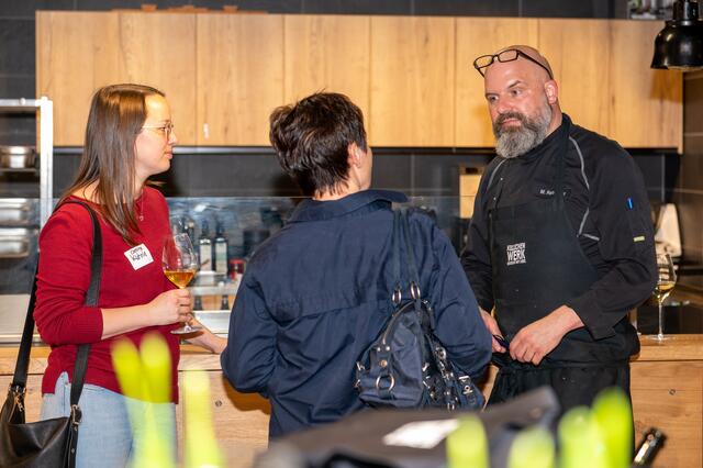 Markus Reinauer mit Ingrid und Caroline Kuhnle.