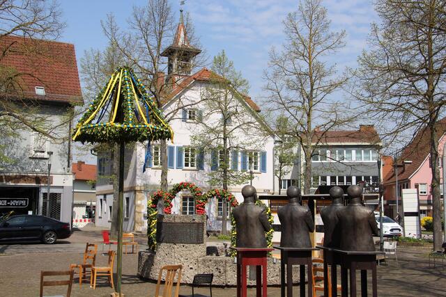 die Herren spenden Beifall