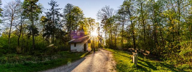 Panoramabild vom Herbolzheimer Käpelle im Sonnenuntergang