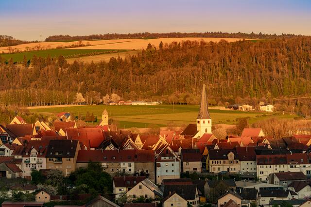Ortskern Neudenau in der Abendsonne