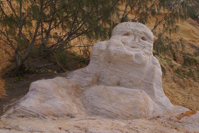 .Die Form hat wohl den "Künstler" inspiriert