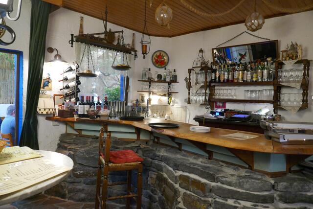 Die Theke am Eingang