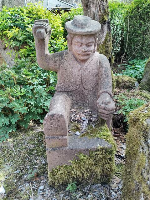 Figur am Wegesrand