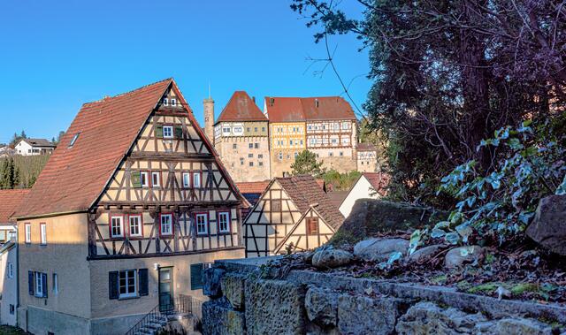 Fachwerk und Obere Burg in Talheim