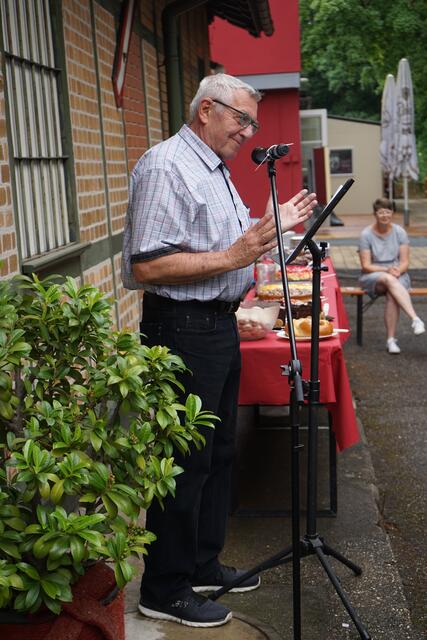 Heri Börsig, einer der Gründungsmitglieder und Ehrenmitglied des ECH, bei seinem Beitrag