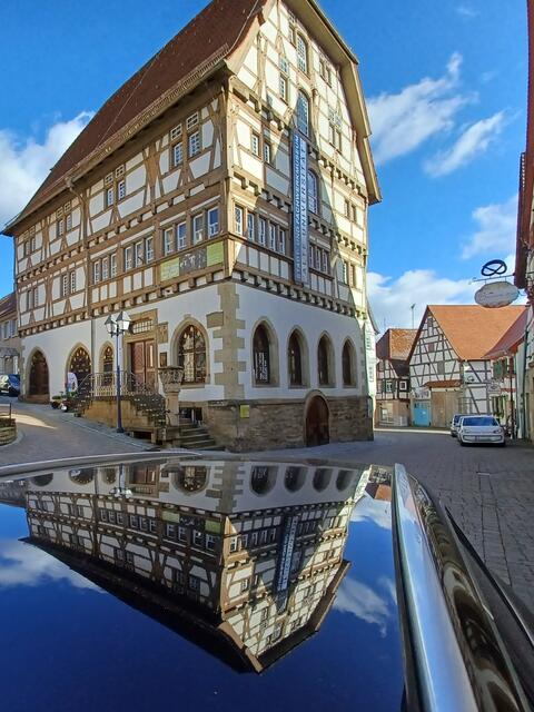 Spiegelungauf dem Autodach