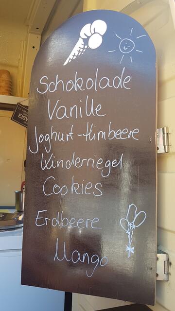 Von den 7 Sorten wurden Kinderriegel und Cookies am meisten nachgefragt - auch von den Erwachsenen ;-))