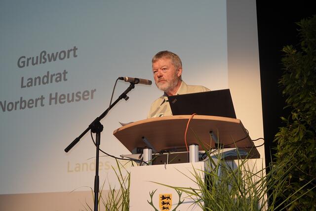 Martin Rüter, der Leiter des Forstamts Heilbronn begrüßte die Gäste in Vertretung von Landrat Norbert Heuser.