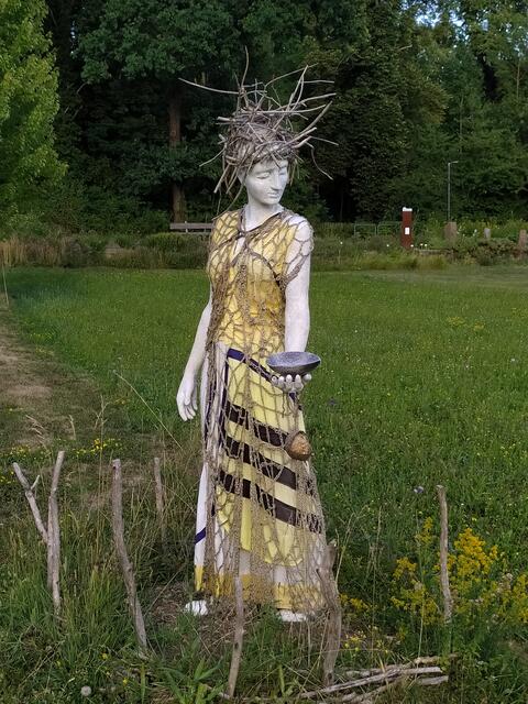 Amicam 2022 - im luftig hellen Sommergewand.