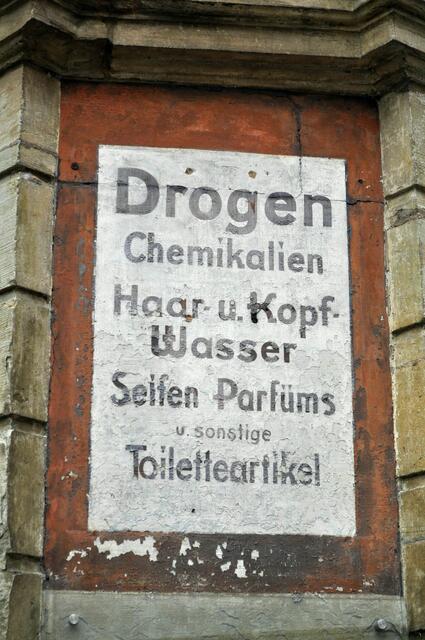 Altes Apotheken oder Drogerieschild | Foto: Daniela Somers