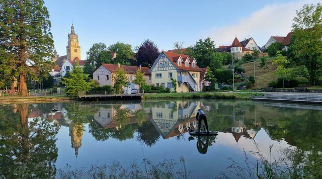 Der Neuensteiner Schleifsee mit Stadtkirche. | Foto: Heinrich Brehm