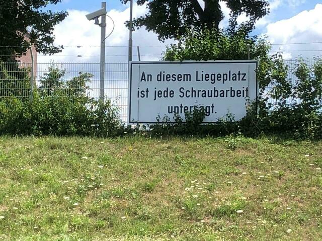 was soll uns dieses Schild genau sagen ?