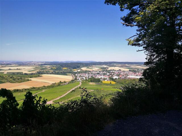 Blick vom Harzberghäuschen auf Großbottwar.