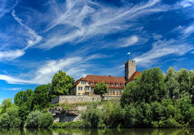 Interessante Wolkenformation über dem Lauffener Rathaus