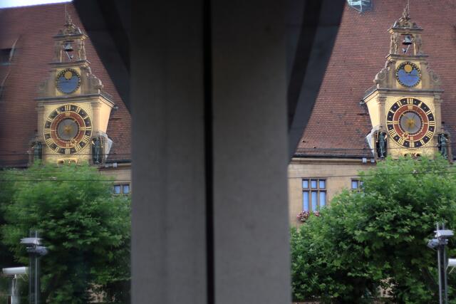 Spiegelung an Fenster von Heilbronner Stimme