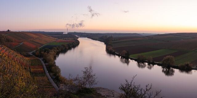 Sonnenuntergang im Herbst