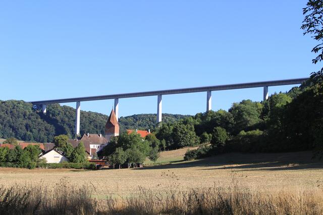 Blick vom Startpunkt aus auf Geislingen und die tolle Brücke