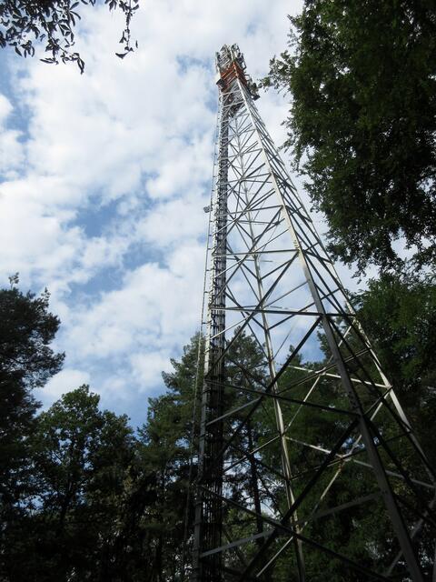Funkturm nahe der Autobahn am Breiten Weg in Untergruppenbach