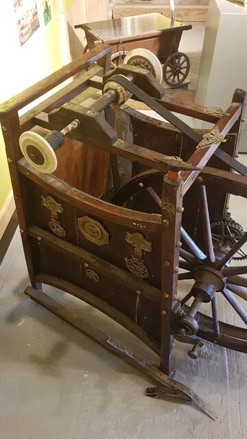 Messer- und Scherenschleifmaschine