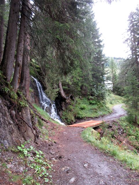 Die vielen Nebenbäche, die zur Wildheit des Flusses im Lechtal führen, sind glücklicherweise meist gut gesichert. Dazu aber später mehr
